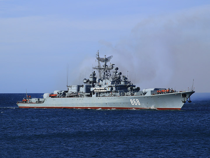 Сторожевой корабль "Пытливый" ЧФ РФ возвращается из выхода в море
