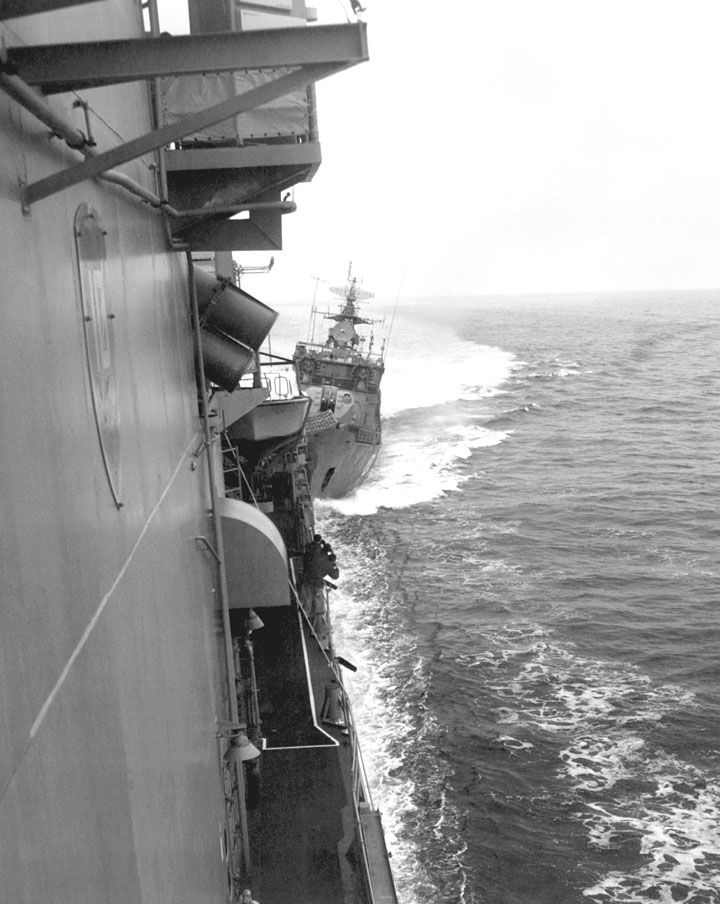 Навал сторожевого корабля"СКР-6" Черноморского Флота на эсминец США "Кэрон", 1988 г.