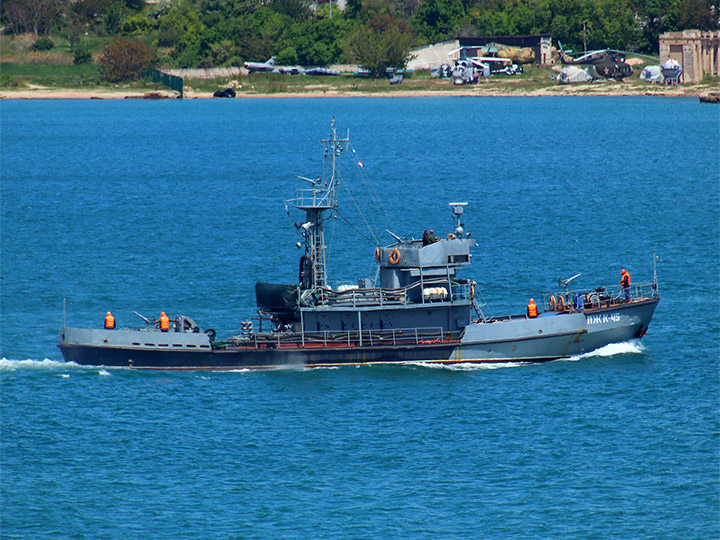 Противопожарный катер ПЖК-45 в Севастопольской бухте