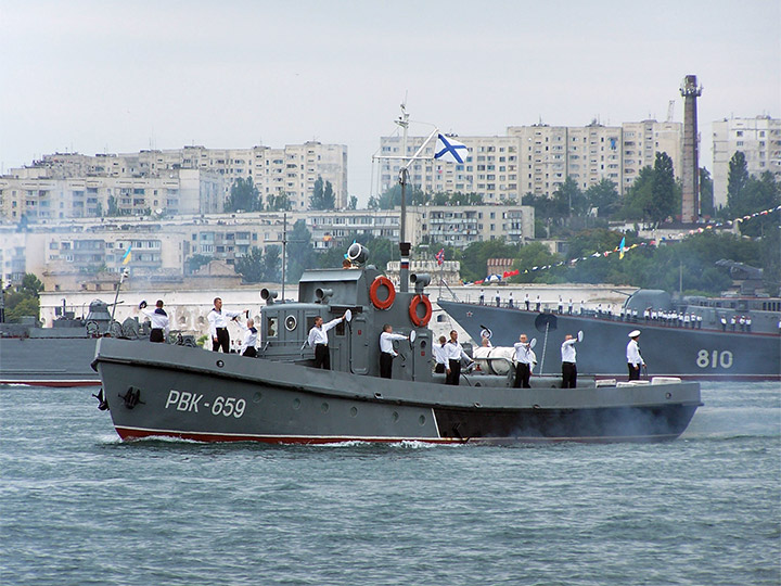 Рейдовый водолазный катер РВК-659 Черноморского флота России