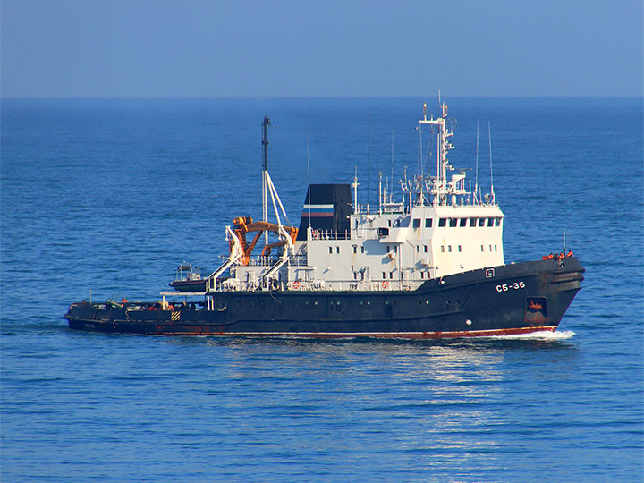 Спасательный буксир СБ-36 в Черном море