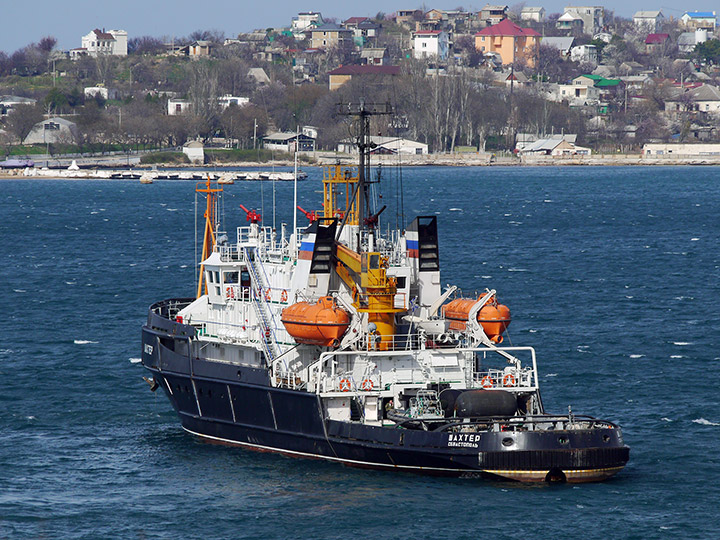 Salvage Tug Shakhter