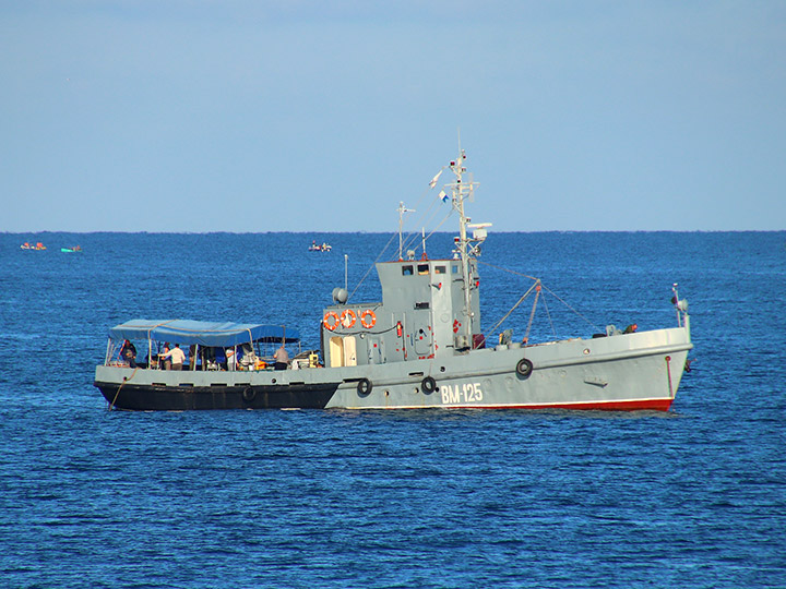 Водолазное морское судно "ВМ-125" проекта 522