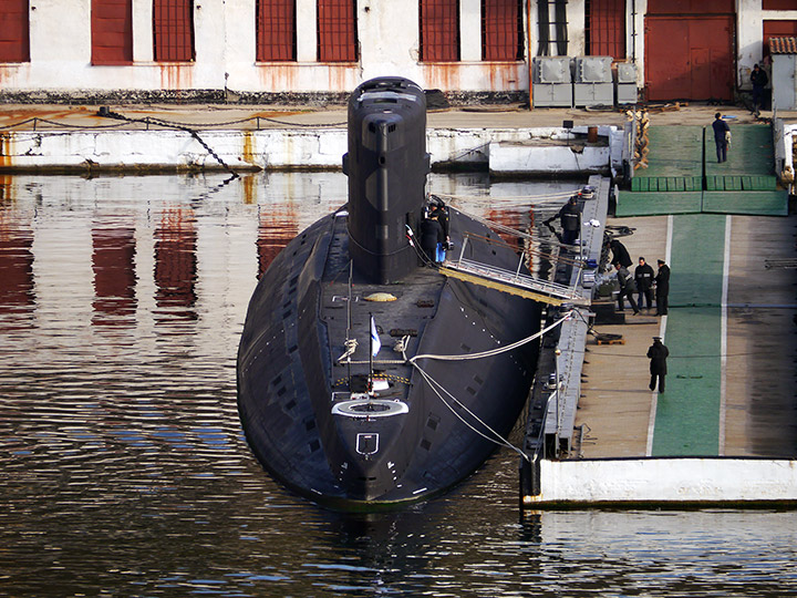 Кормовой ракурс подводной лодки "Новороссийск"