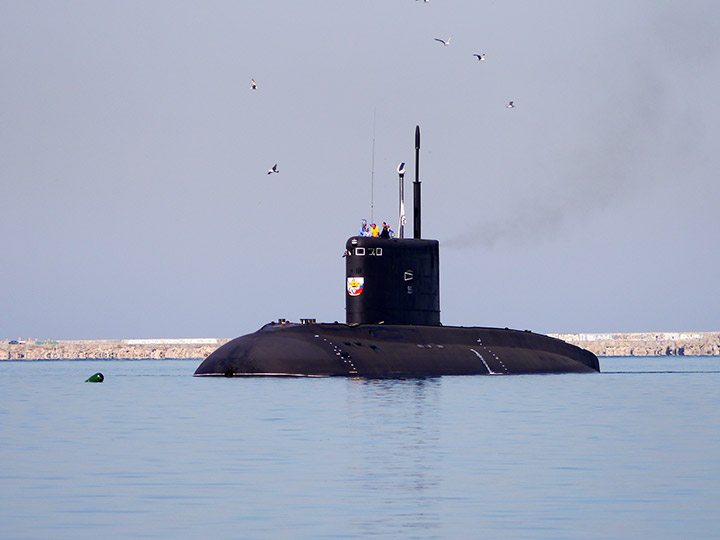 Подводная лодка "Новороссийск" в Севастопольской бухте