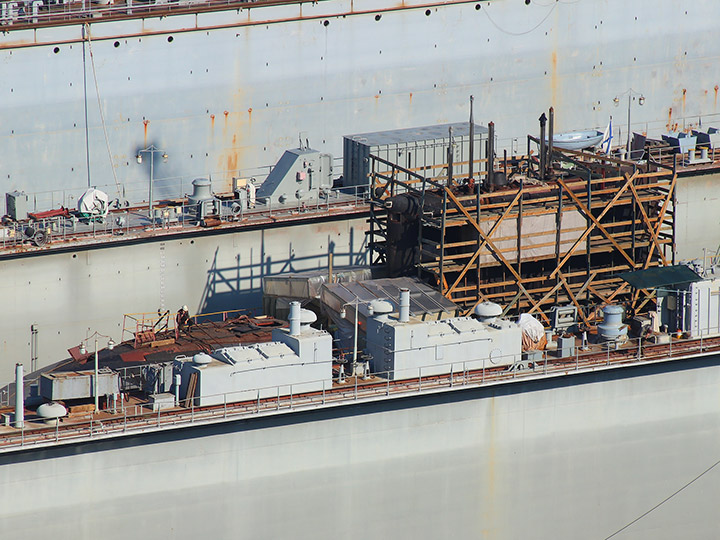 Submarine Alrosa into the PD-88 floating dock in Sevastopol