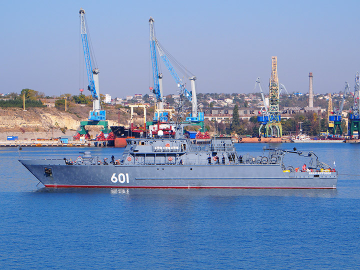 Seagoing Minesweeper Ivan Antonov in the bay of Sevastopol