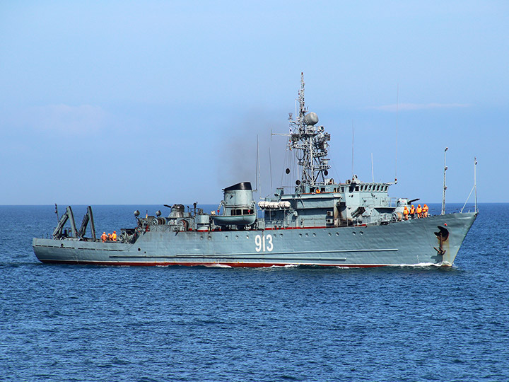 Seagoing Minesweeper Kovrovets at the roadstead of Sevastopol