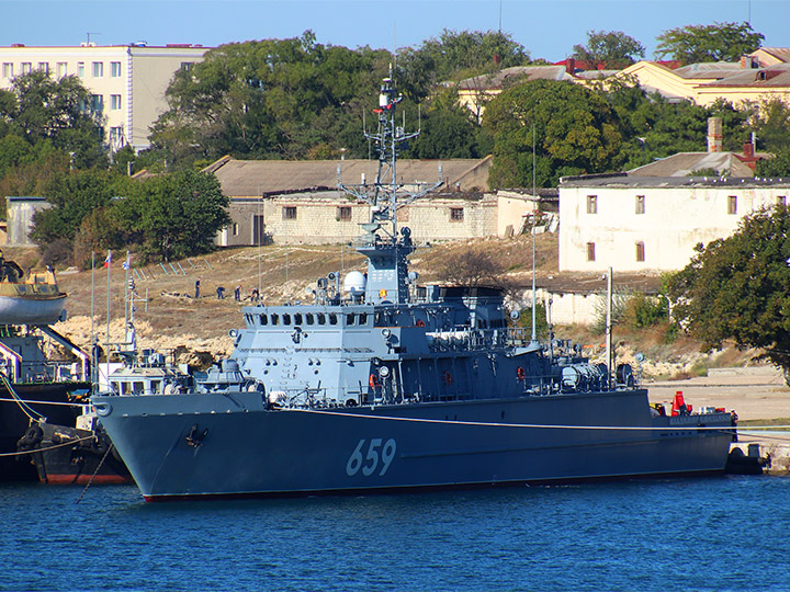 Coastal Minesweeper Vladimir Emelyanov, Streletskaya Bay, Sevastopol