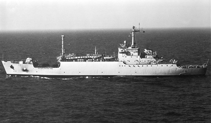 Морской транспорт вооружения "Генерал Рябиков" Черноморского Флота