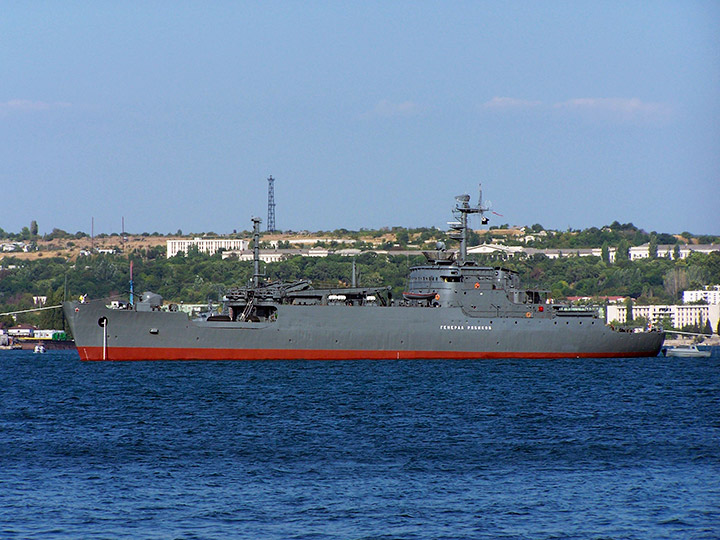 Морской транспорт вооружения "Генерал Рябиков" Черноморского Флота