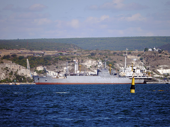 Морской транспорт вооружений "Генерал Рябиков"