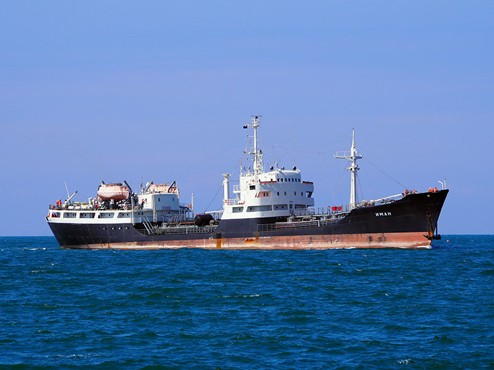 Средний морской танкер "Иман" Черноморского флота России