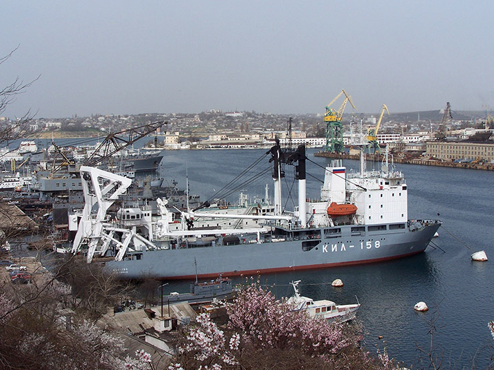 Crane Ship KIL-158