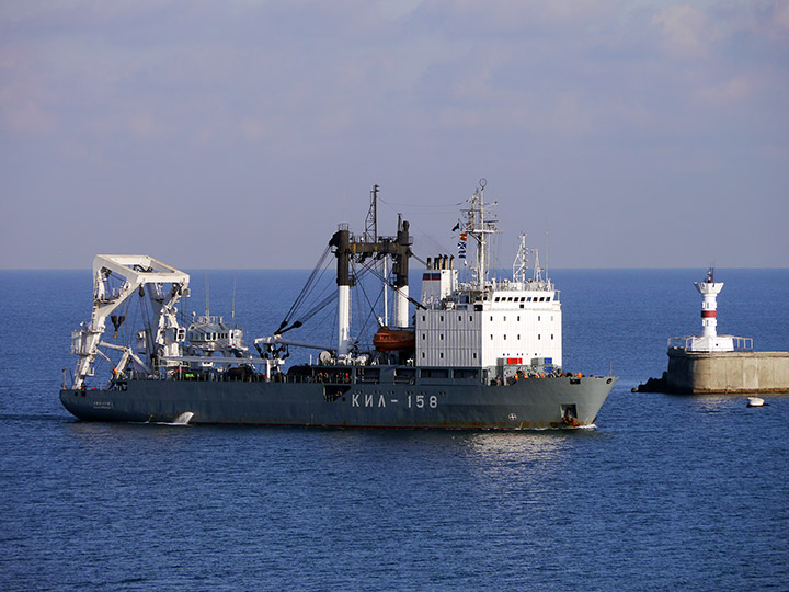 Crane Ship KIL-158