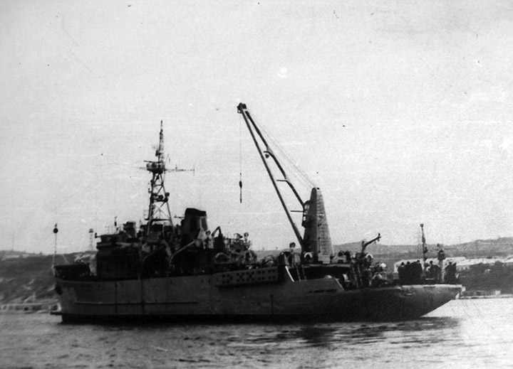 Опытовое судно "ОС-149" Черноморского флота в Севастополе