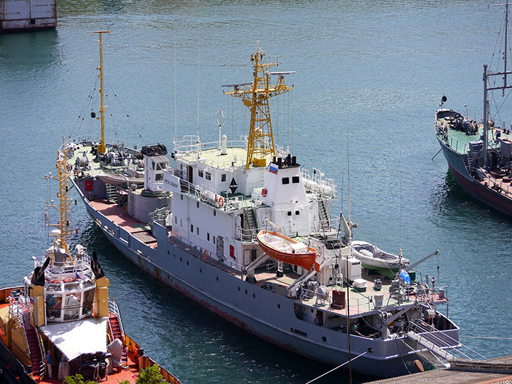 Ecological Monitoring Vessel Petr Gradov