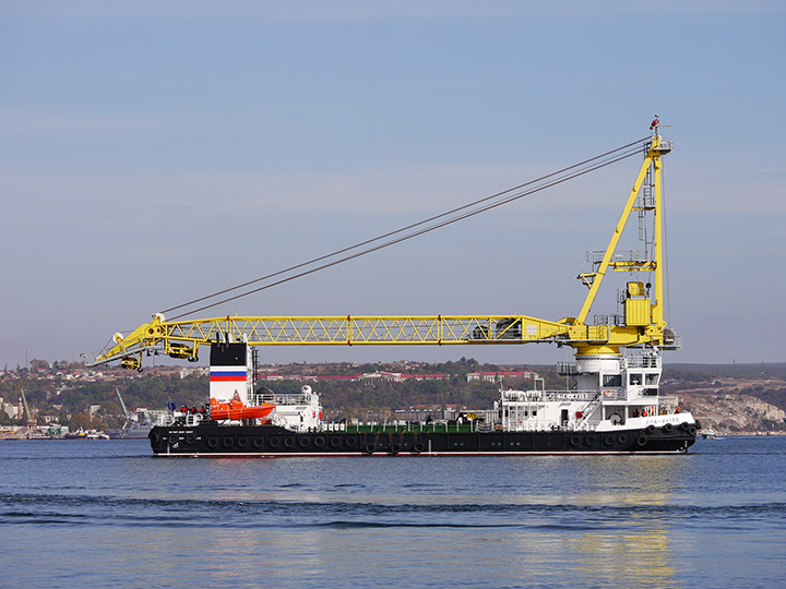 Self-Propelled Floating Crane SPK-46150 in Sevastopol