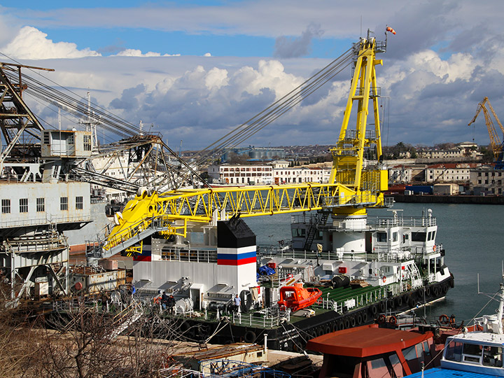 Self-Propelled Floating Crane SPK-54150 in Sevastopol