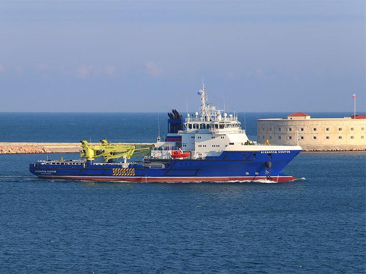 Logistics Support Vessel Vsevolod Bobrov and the Konstantinovskaya Battery, Sevastopol