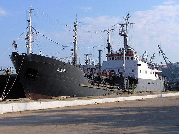 Малый морской танкер "ВТН-99" Черноморского Флота