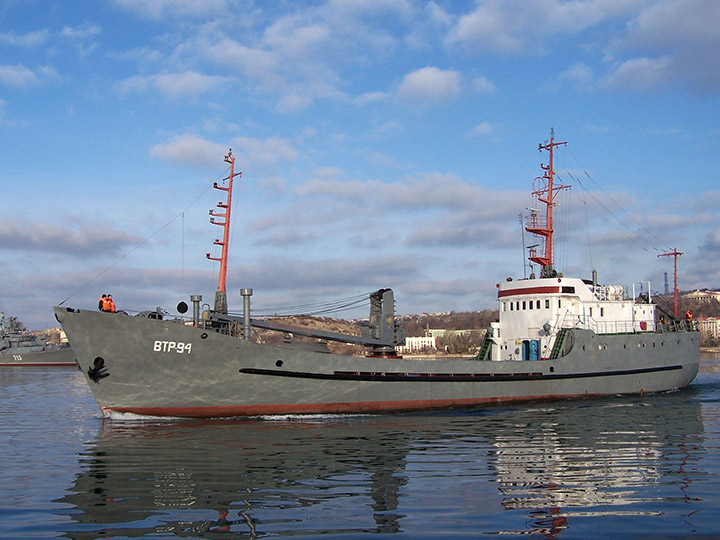 Морской транспорт вооружений "ВТР-94" в Севастопольской бухте